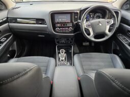 2018 Mitsubishi Outlander full