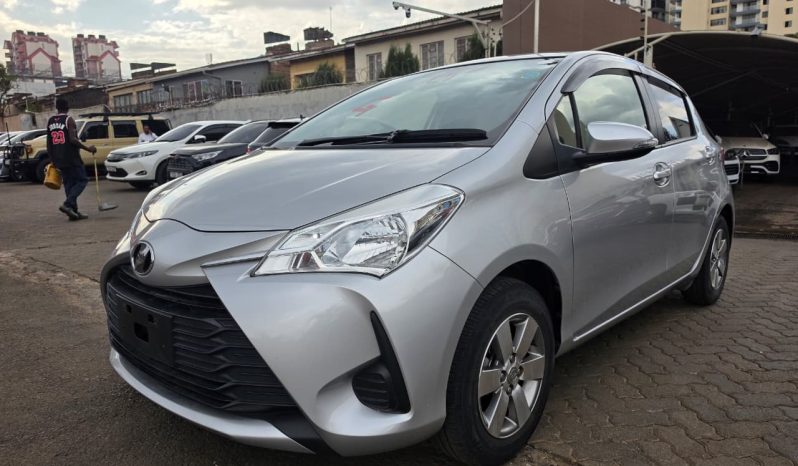 
2019 TOYOTA VITZ full									