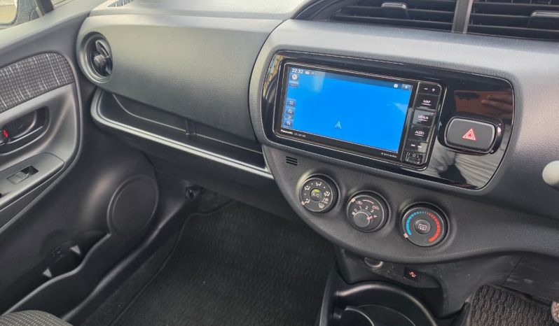 
2019 TOYOTA VITZ full									