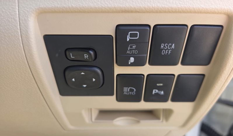 
2019 TOYOTA LAND CRUISER 200 V8 full									