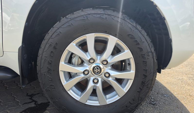 
2019 TOYOTA LAND CRUISER 200 V8 full									
