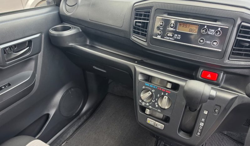 
2019 TOYOTA PIXIS full									